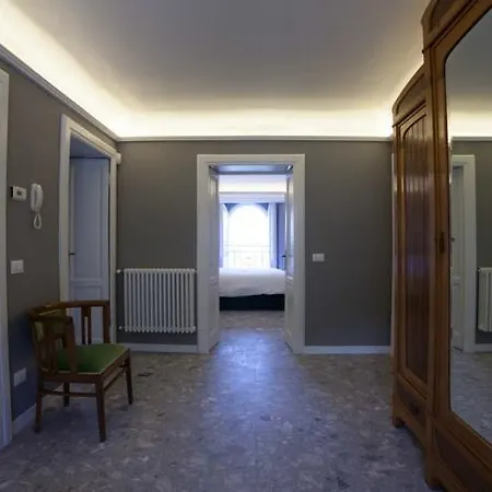 Venegoni Maison De Charme מלון דירות