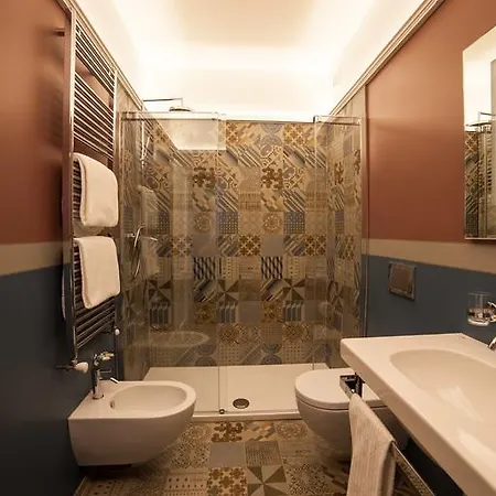 Venegoni Maison De Charme 4* גיפה