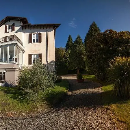 Venegoni Maison De Charme 4* גיפה